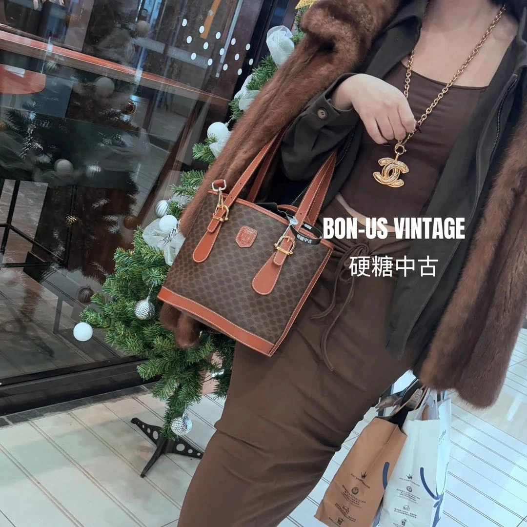 95新 Celine/思琳 8613224/发财桶配皮换新