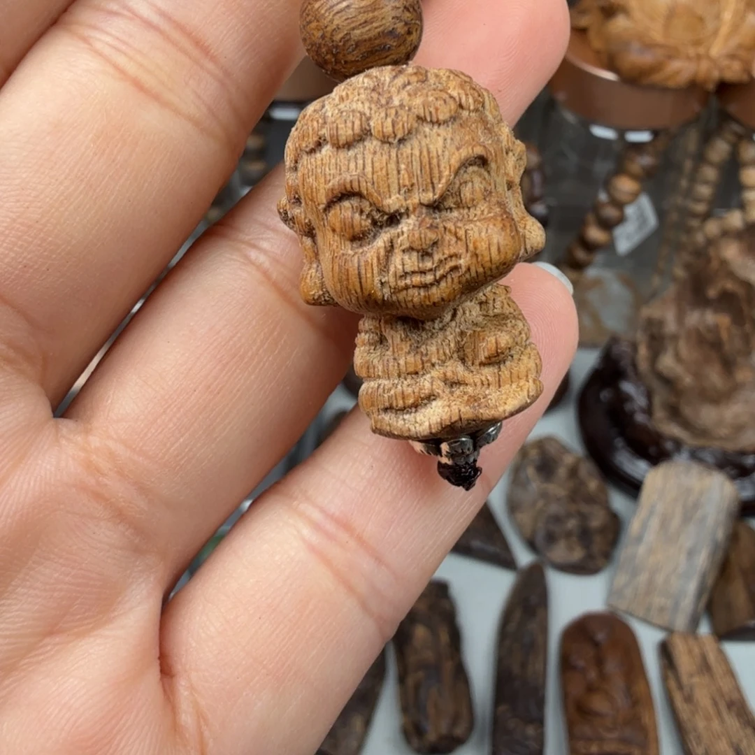 沉香碎屑沉香菩萨棋宝宝佛 4 克