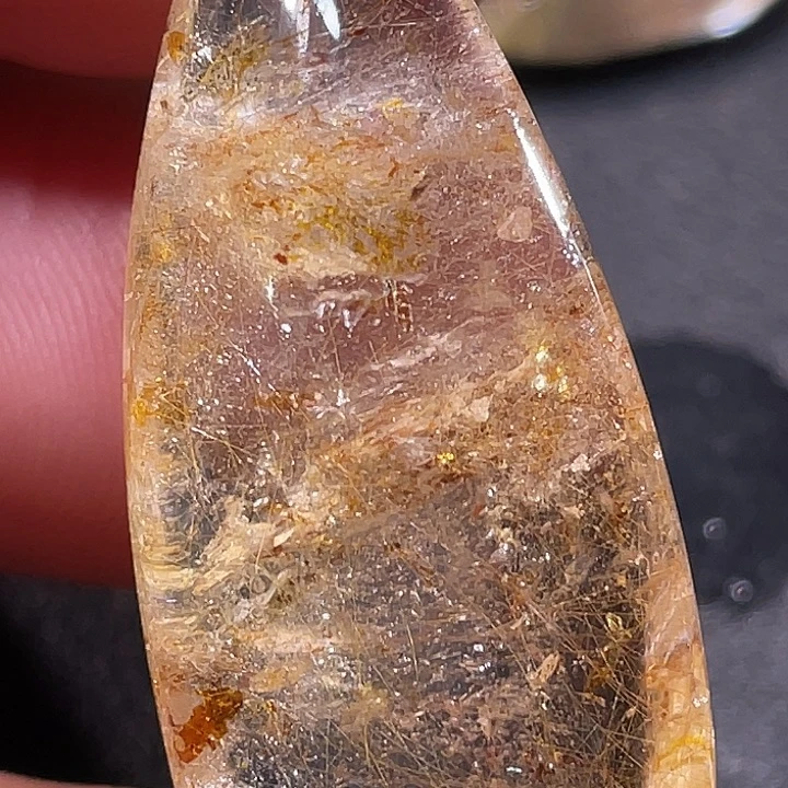 亚***亚颈饰发晶未镶嵌钛晶