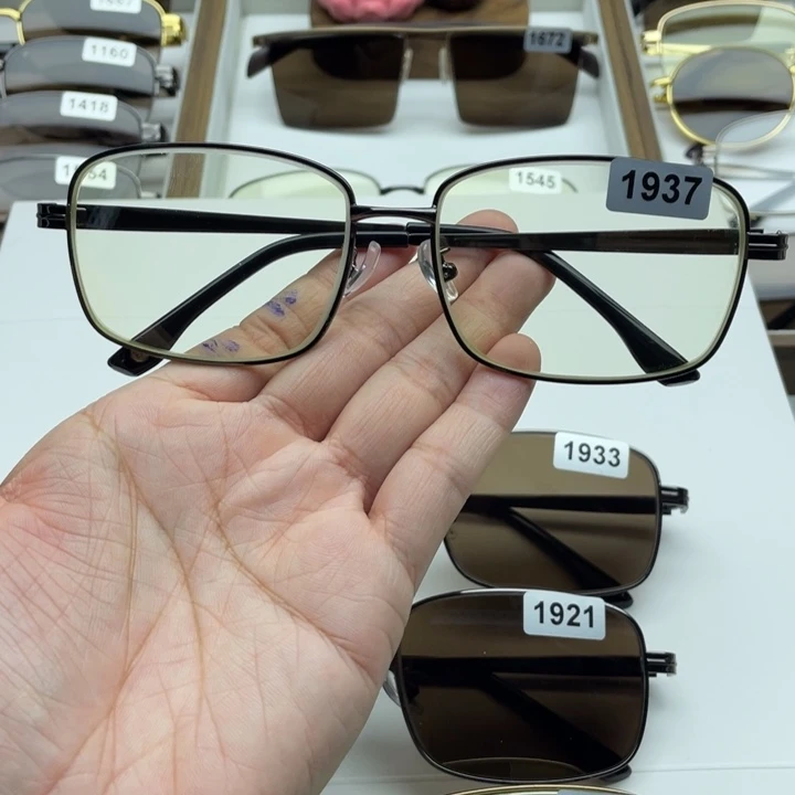 竹叶青全框眼镜 1937