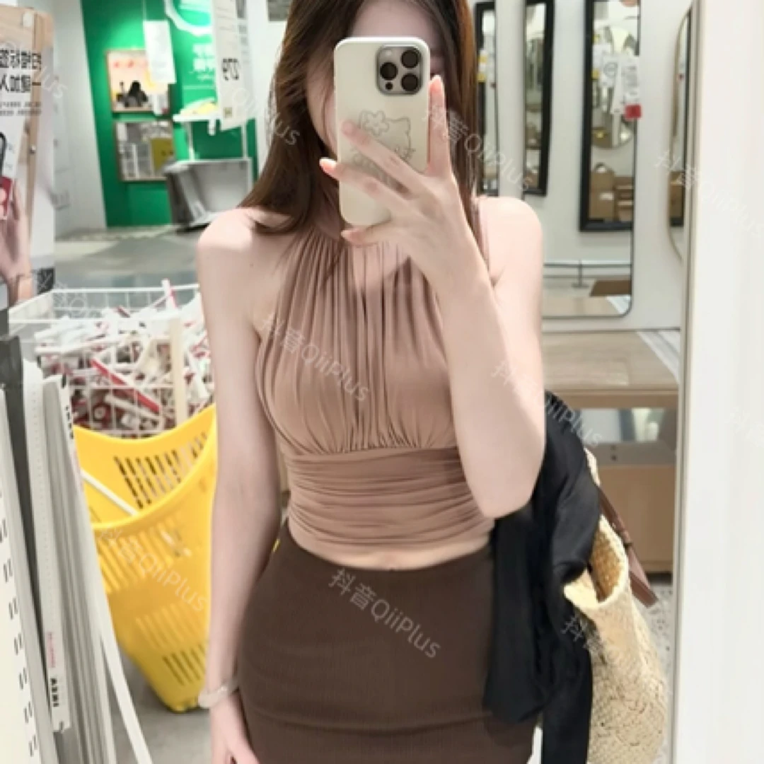 QiiPlus 【冷欲佳人】辣妹绑带挂波脖褶皱针织修身露背背心带胸垫