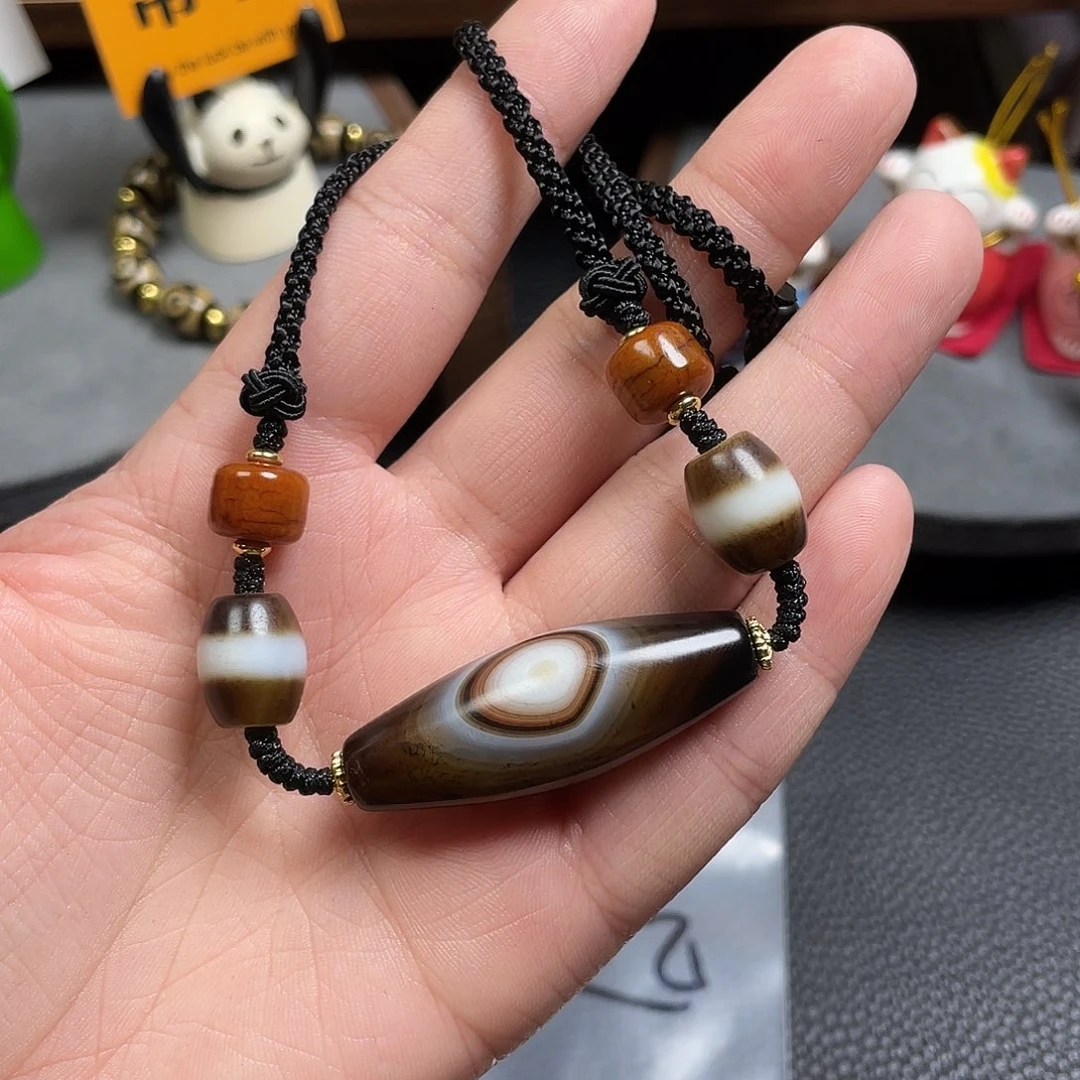 用***8玛瑙/玉髓未镶嵌颈饰