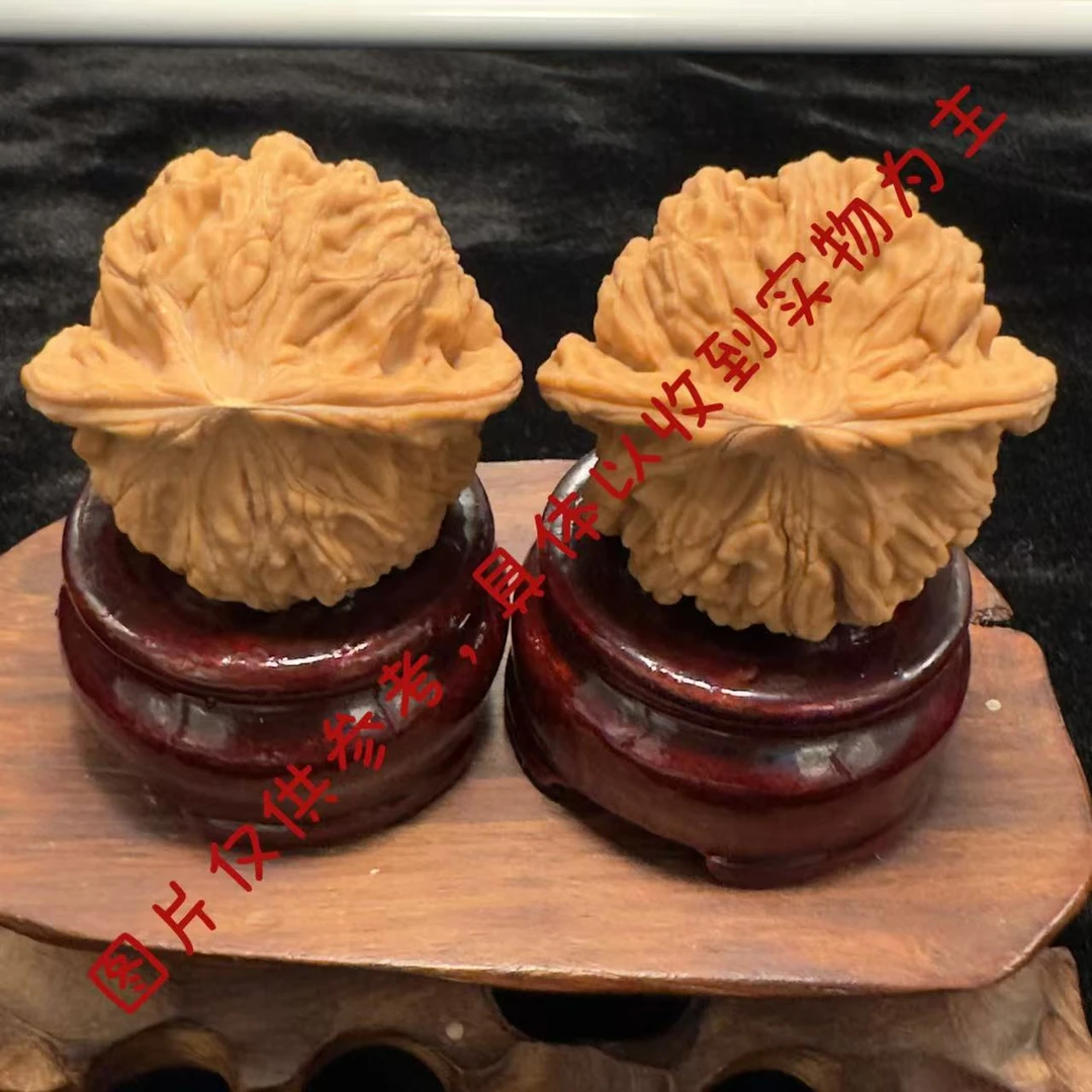 随机文玩核桃一对（尺寸随机）
