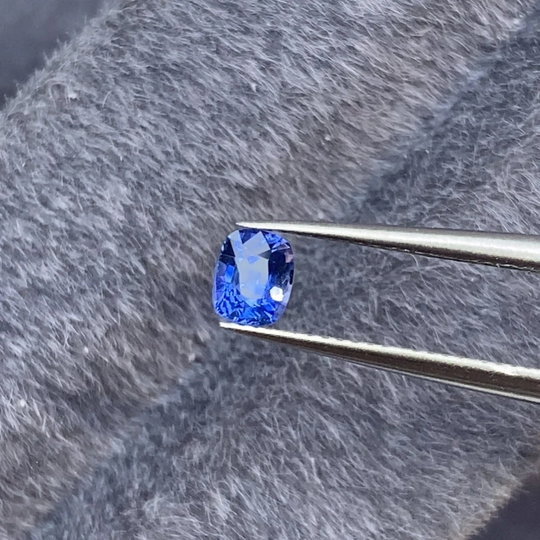 裸石蓝宝石天然蓝宝石橄榄蓝0.42克拉