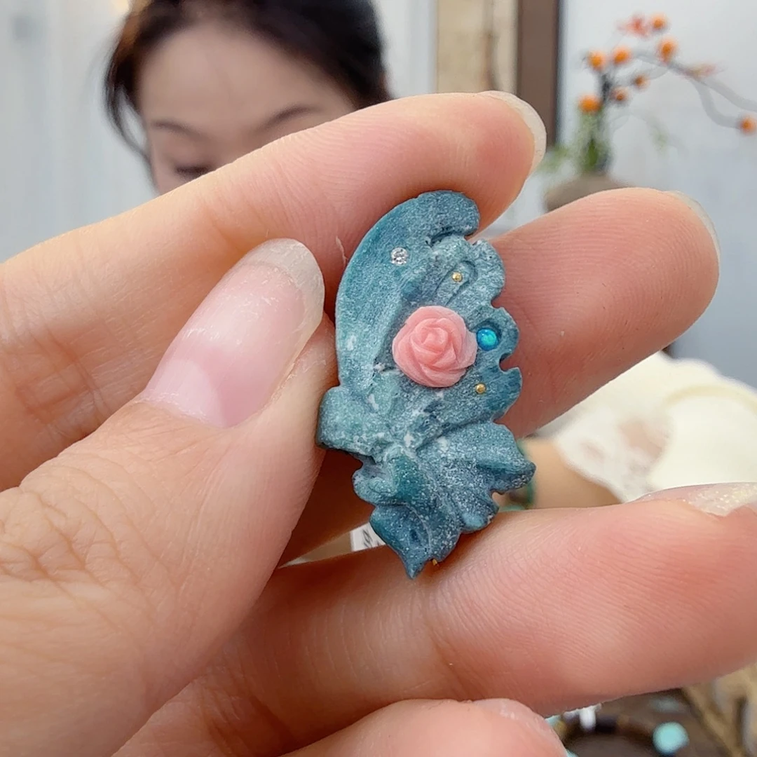 一***花绿松石未镶嵌珠宝半成品