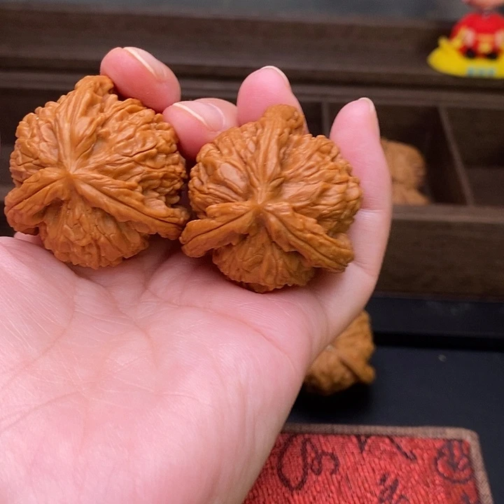 香***呢把件文玩核桃白奔