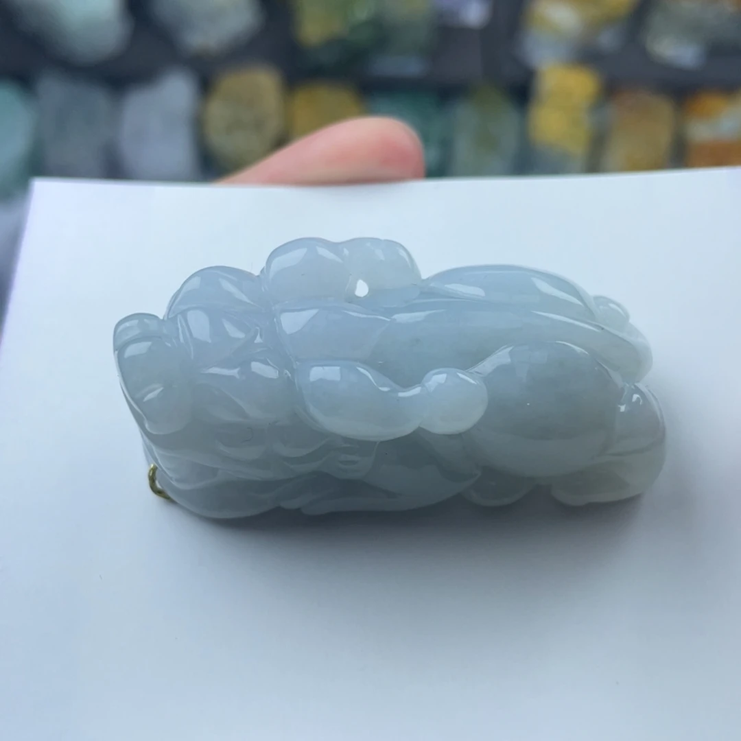 翡翠未镶嵌颈饰貔貅