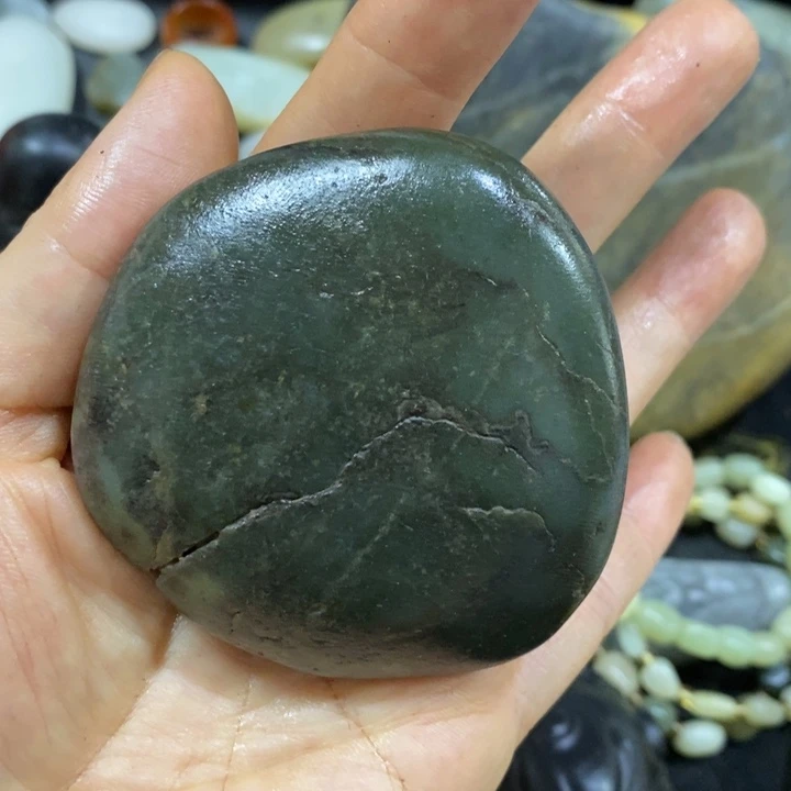 未镶嵌和田玉（糖玉）挂件