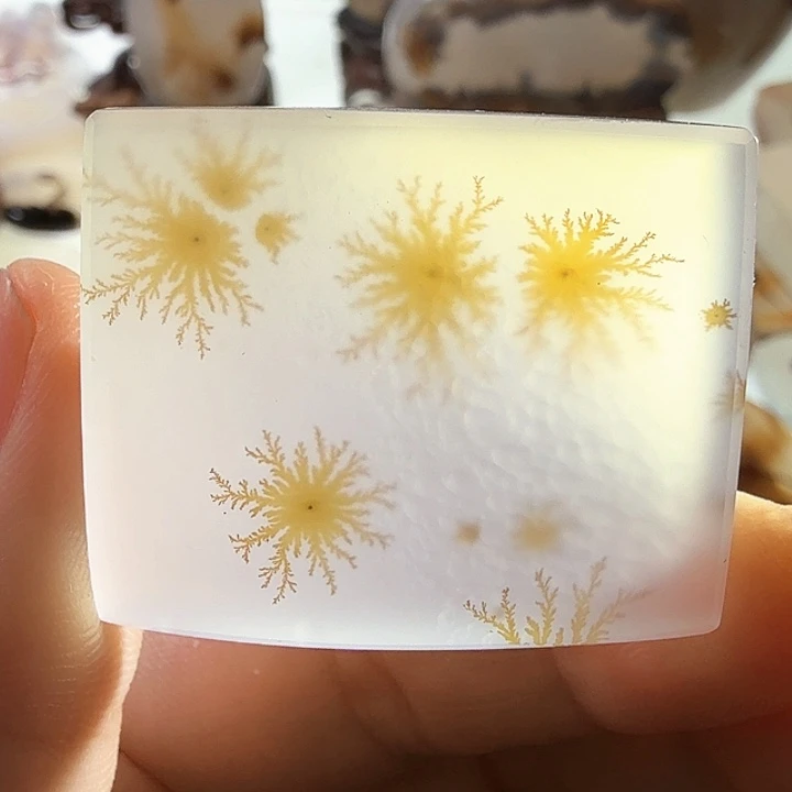 未镶嵌玛瑙/玉髓珠宝半成品