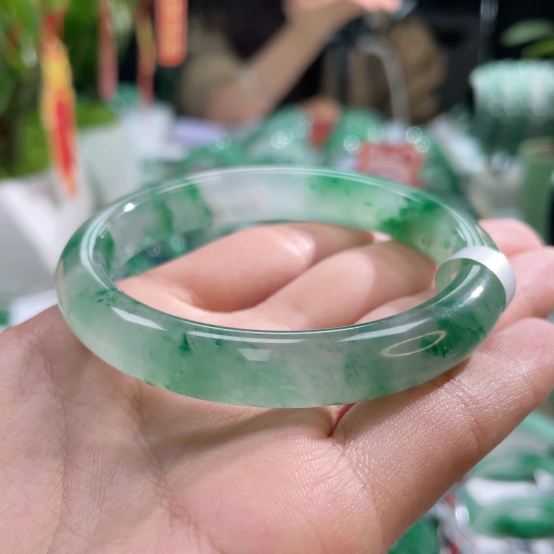 石英质玉手镯未镶嵌56➕冰飘花