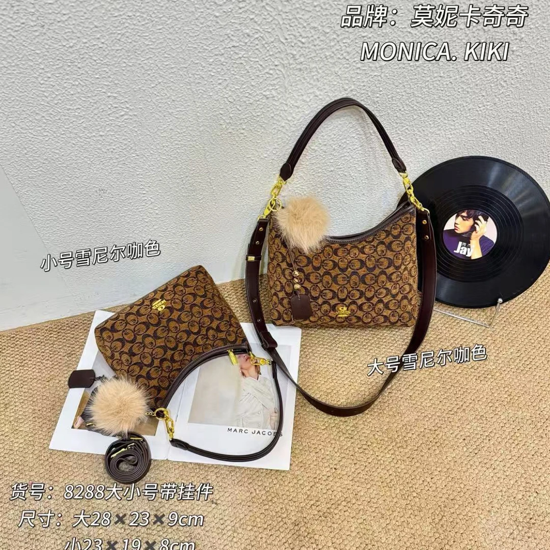 莫妮卡奇奇新款定制雪尼尔面料单肩斜挎机场包包