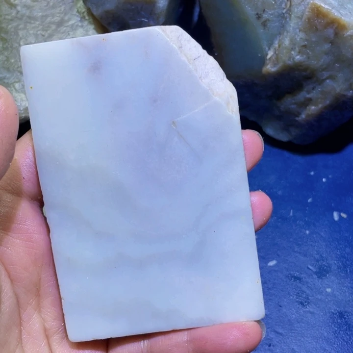 和田玉未镶嵌珠宝半成品