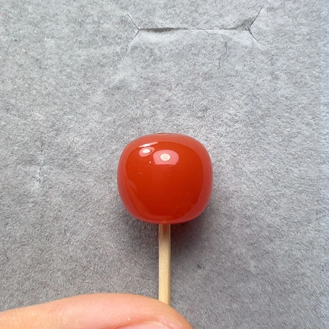 南红玛瑙珠子未镶嵌命****?