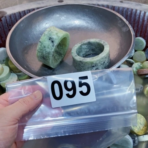 【闪购商品】蛇纹石玉珠宝半成品未镶嵌