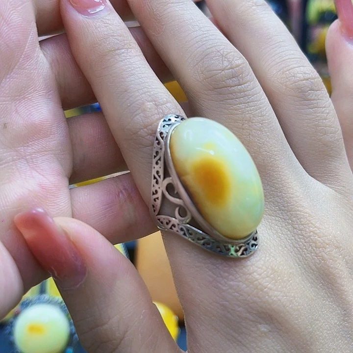 蜜蜡颈饰银S925镶嵌戒指