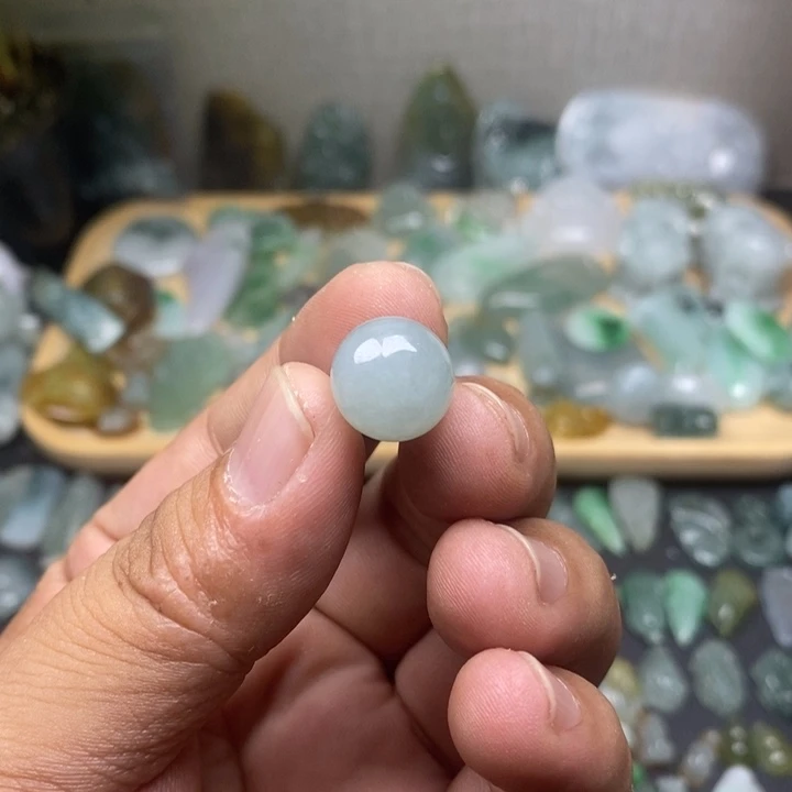 颈饰未镶嵌翡翠石墩子