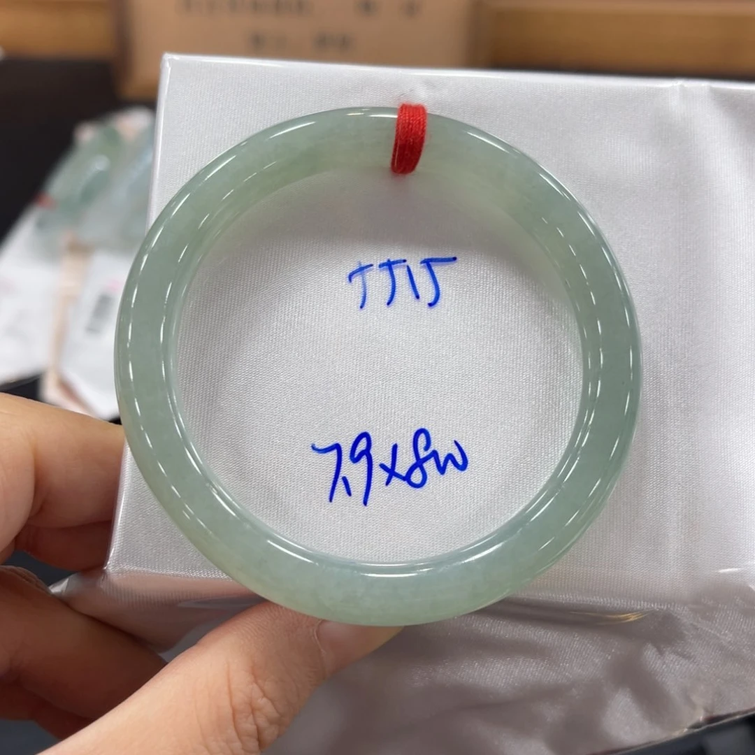 未镶嵌手镯翡翠翡翠