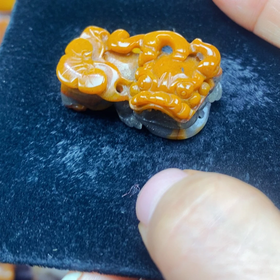 未镶嵌石英质玉（黄龙玉）吊坠(不含链)