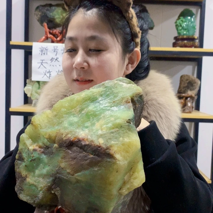 蛇纹石玉未镶嵌 岫玉