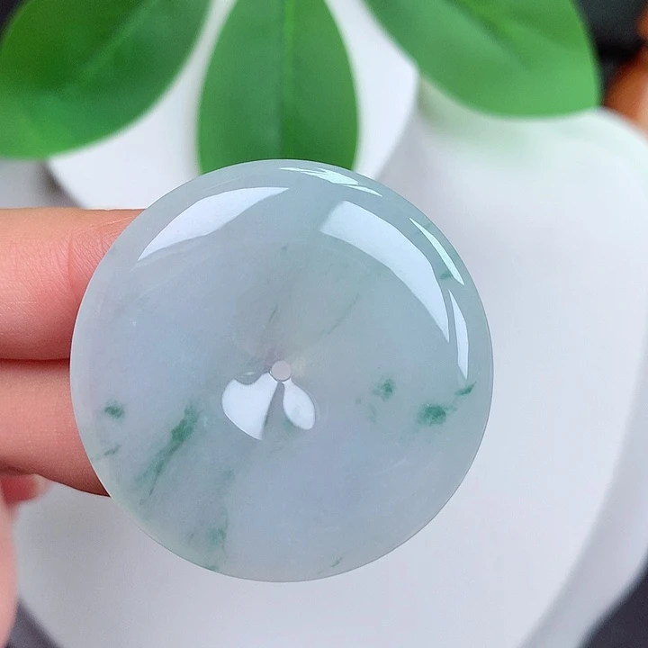 颈饰未镶嵌翡翠平安扣 35.8x5.9mm