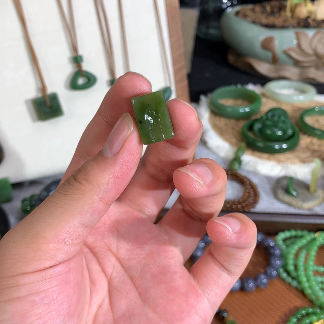 ****步颈饰未镶嵌和田玉