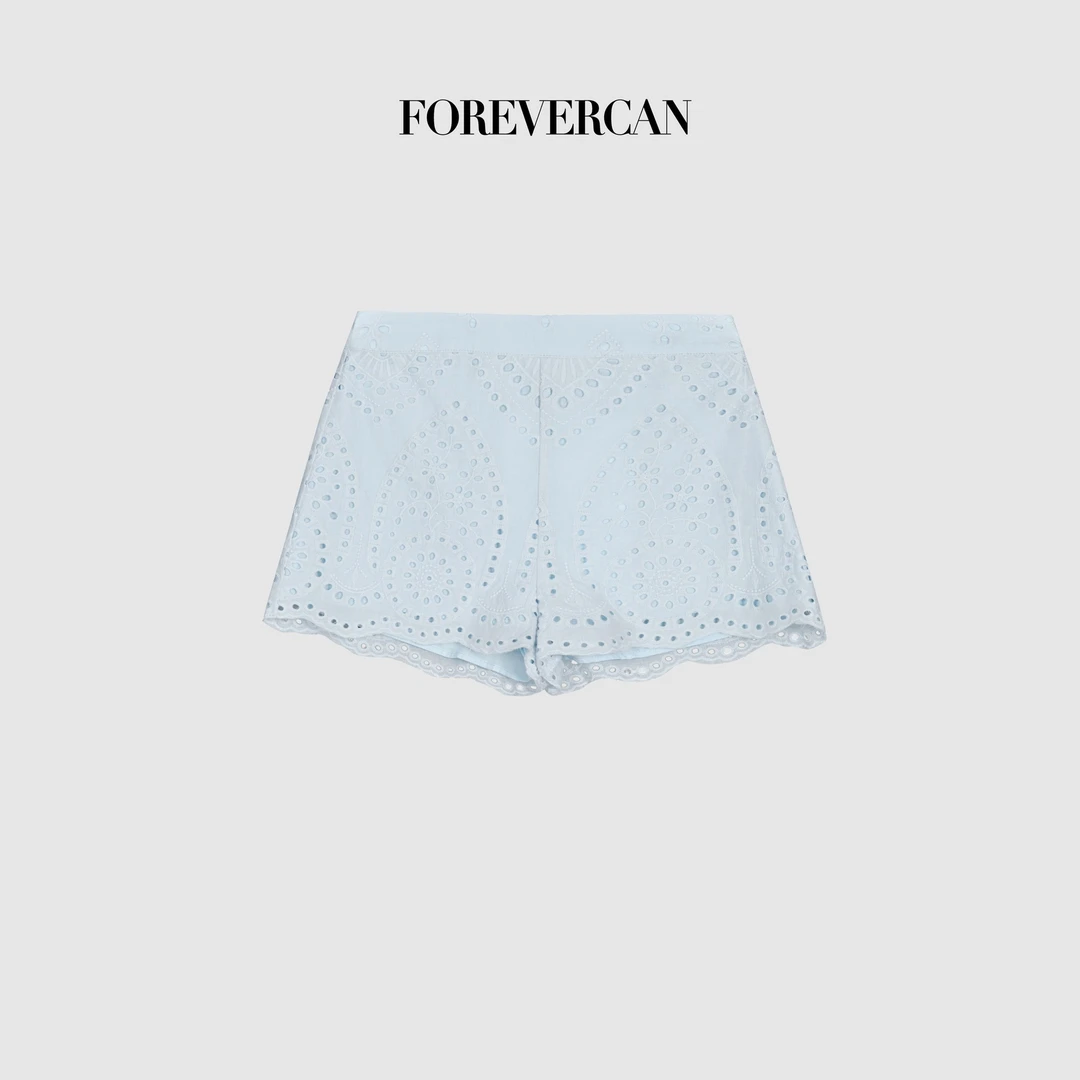 FOREVERCAN“恋恋悸动”法式度假风镂空雕孔绣宽松短裤SP23622