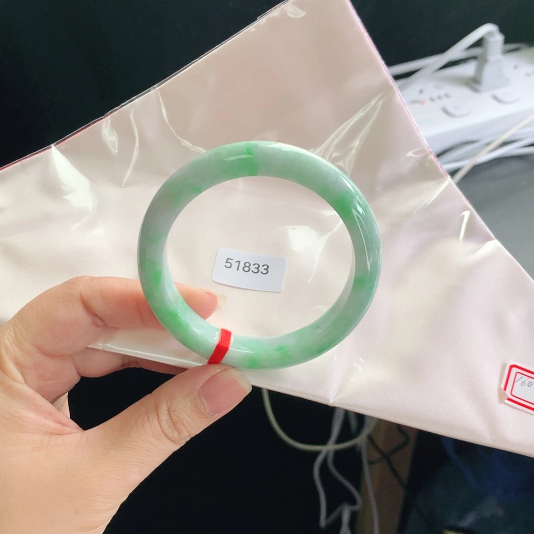 翡翠手镯未镶嵌03。