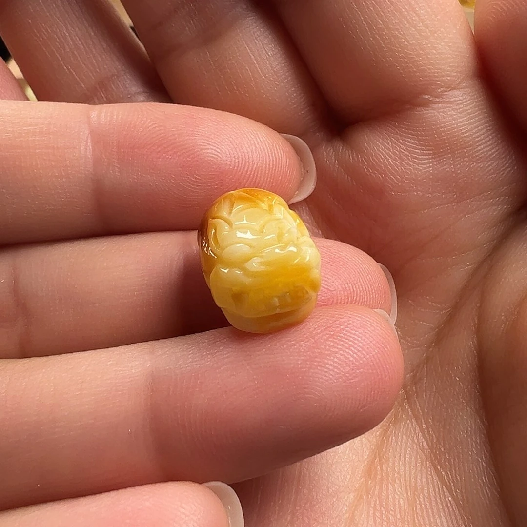 蜜蜡颈饰未镶嵌貔貅