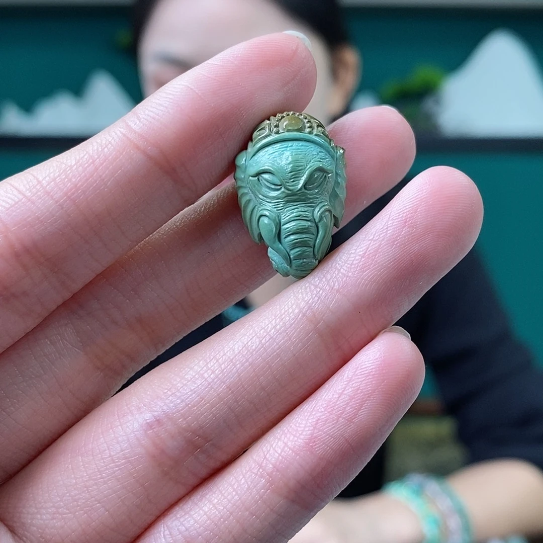 绿松石未镶嵌珠宝奇石