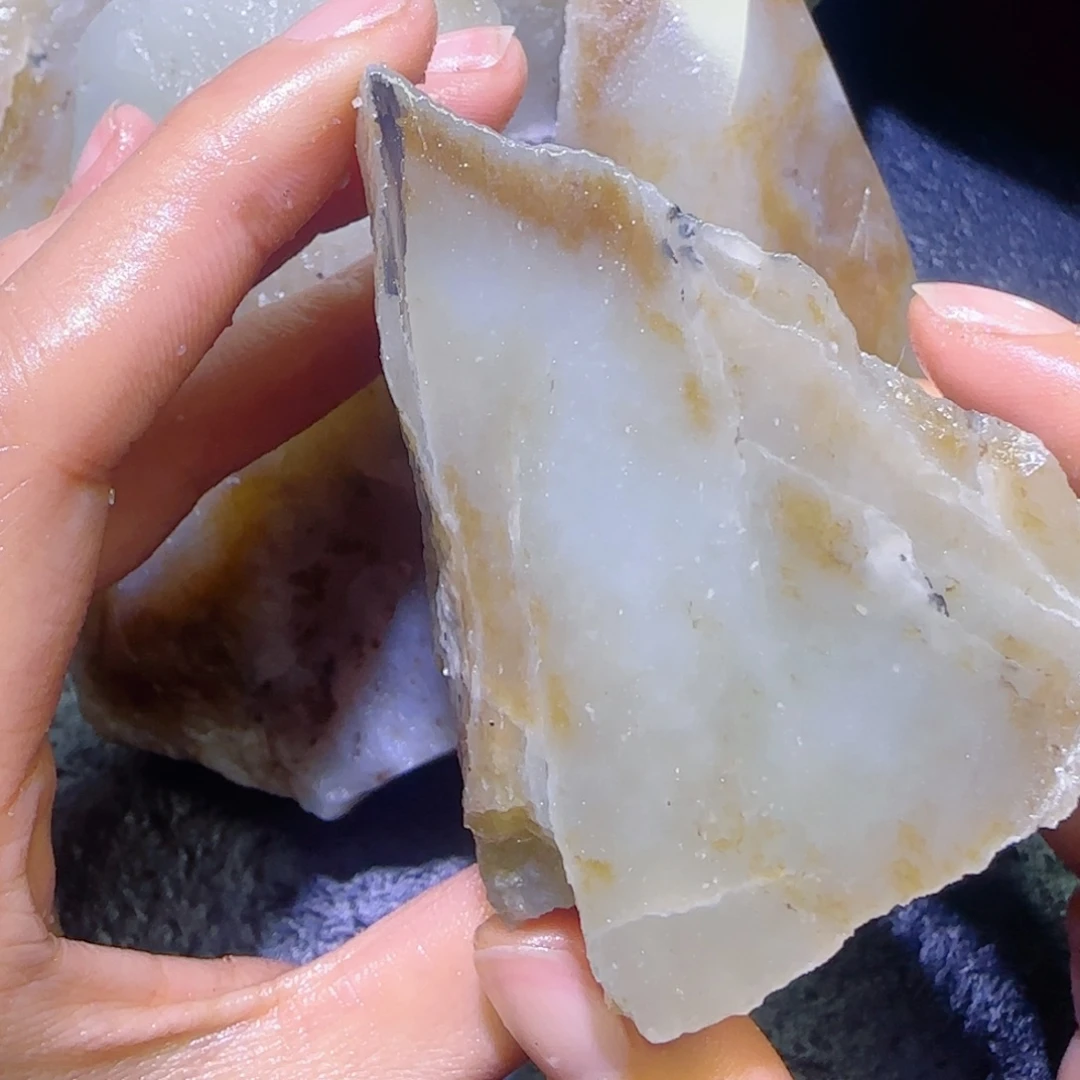 和田玉未镶嵌珠宝半成品