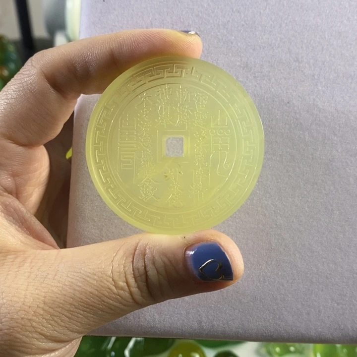 未镶嵌岫玉挂件吊坠