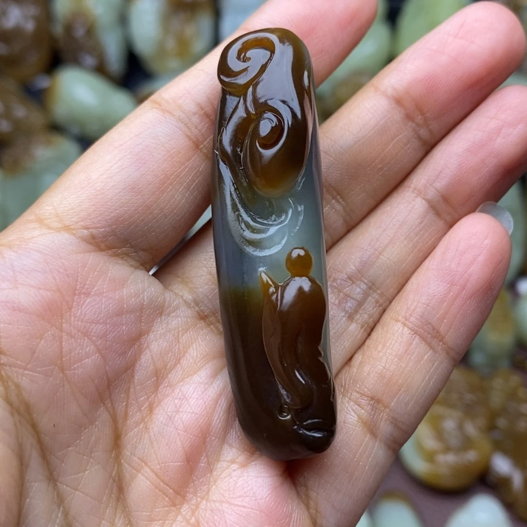 项链未镶嵌和田玉（糖玉）美**人