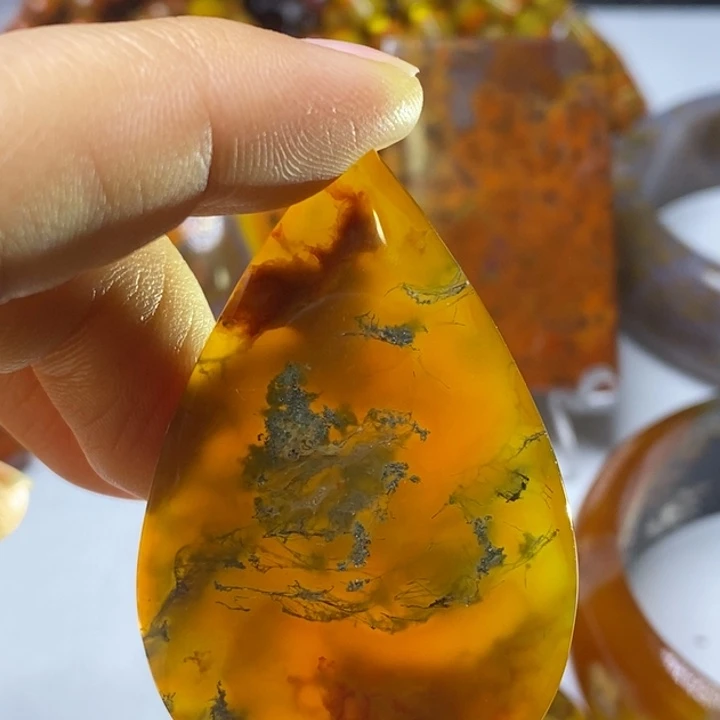 玛瑙/玉髓颈饰未镶嵌