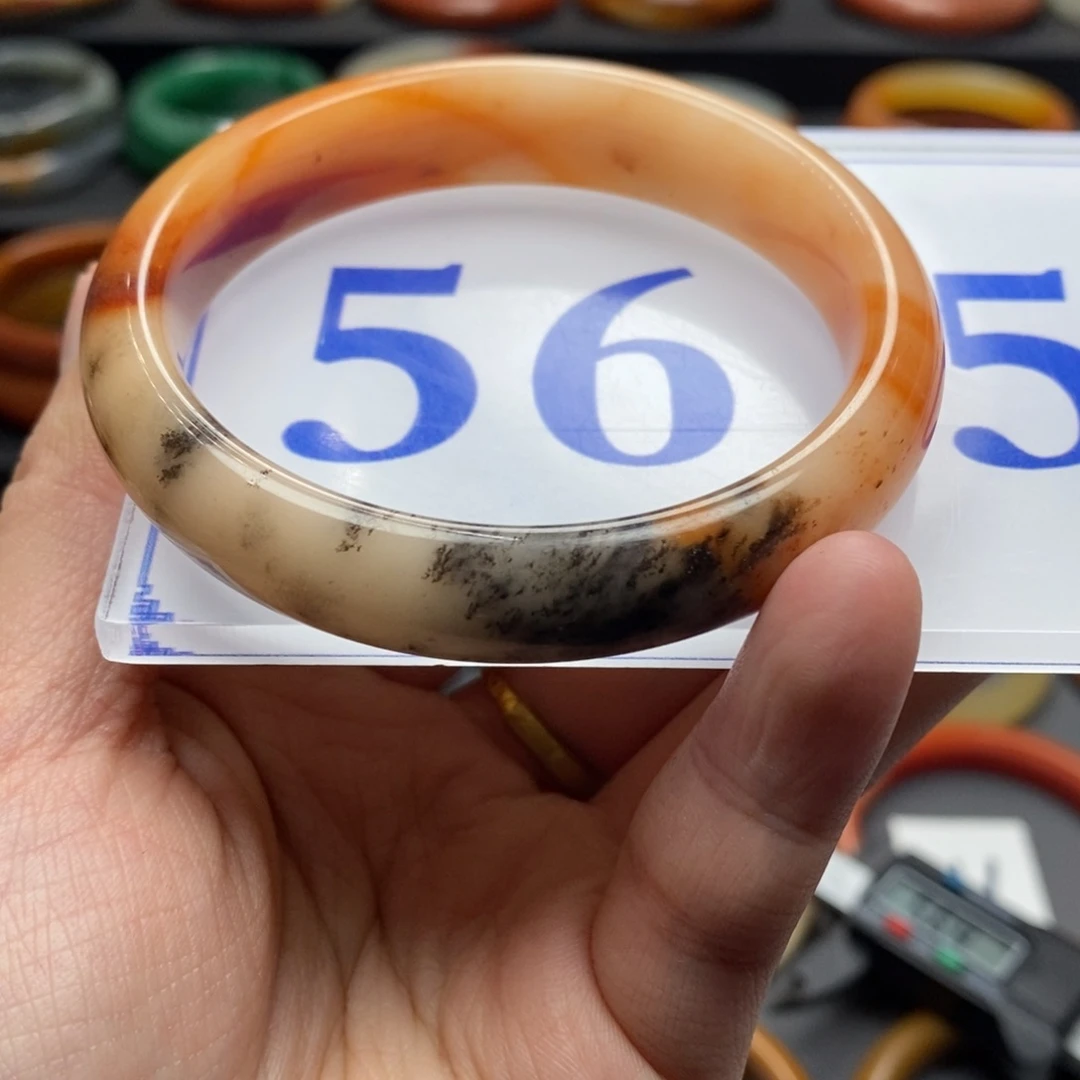 石英质玉（黄龙玉）手镯未镶嵌