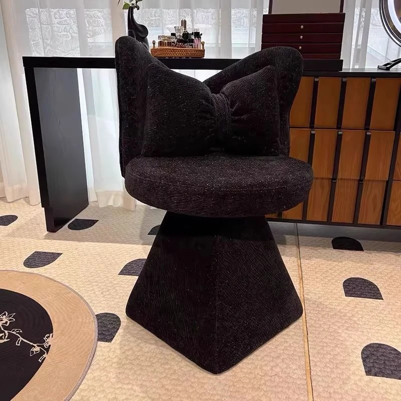 TIFICY高级感家用蝴蝶凳轻奢化妆法式设计师美甲梳妆台椅子靠背卧