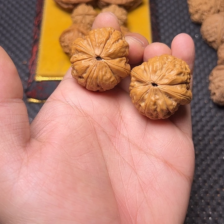 文玩核桃吊坠甲骨文