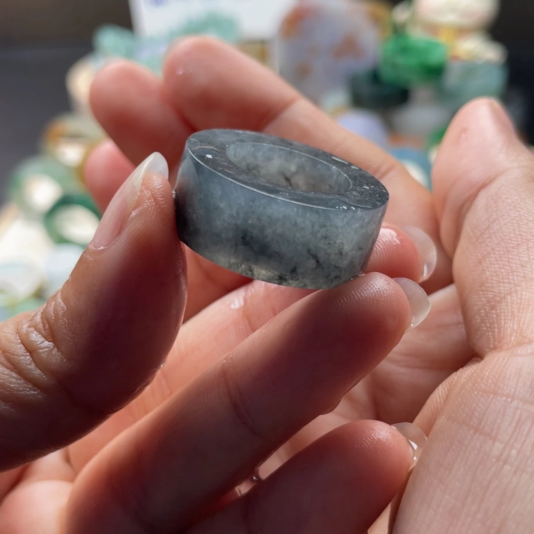 定制翡翠未镶嵌宽板乌鸡