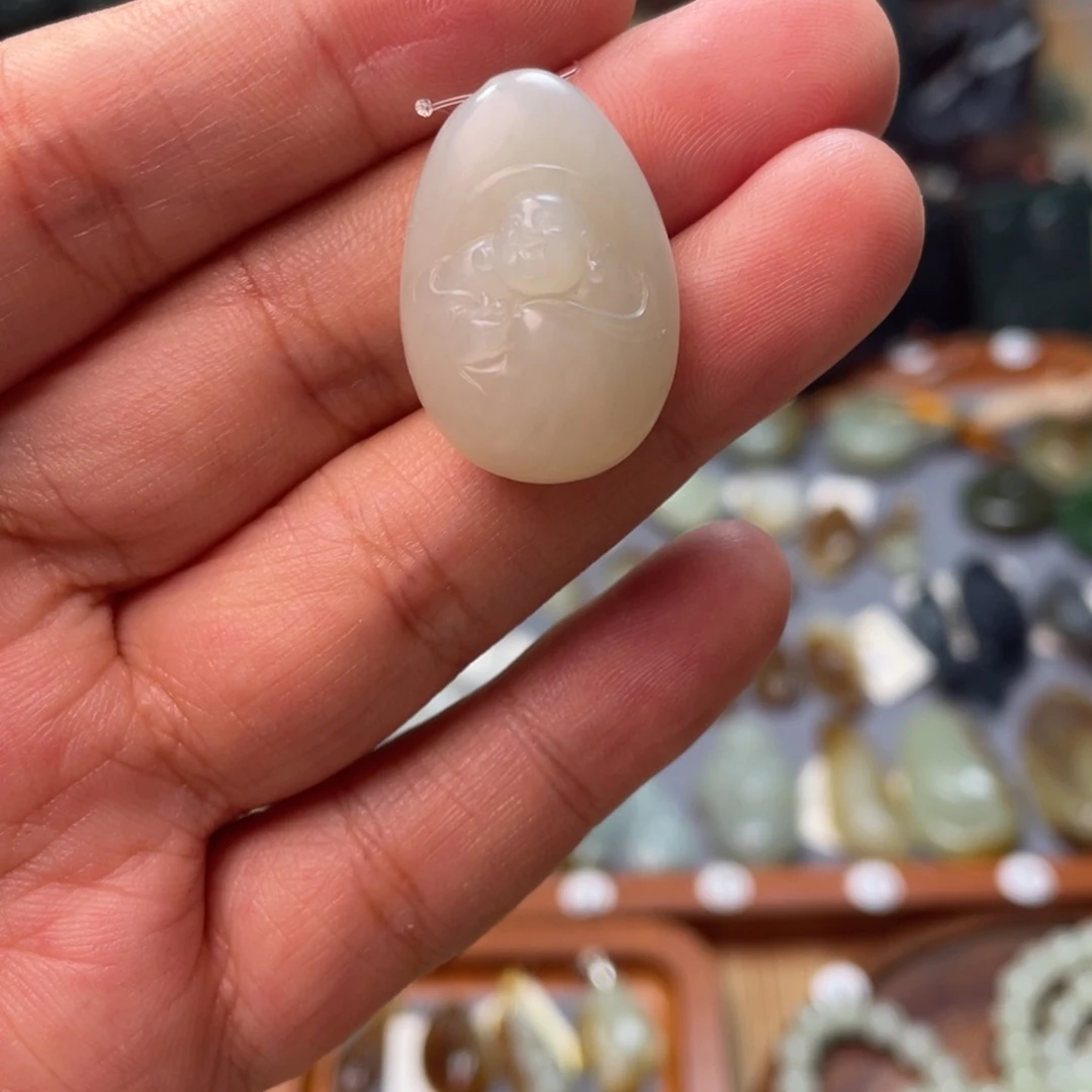 颈饰未镶嵌和田玉