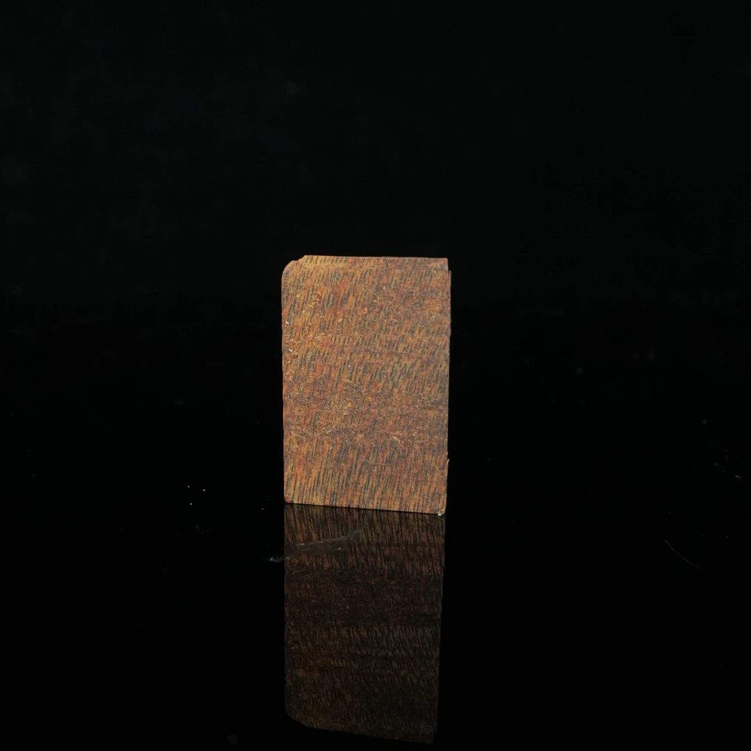 B6645 越南芽庄紫奇楠沉水素牌 3.75x2.44x0.45cm 3.2g