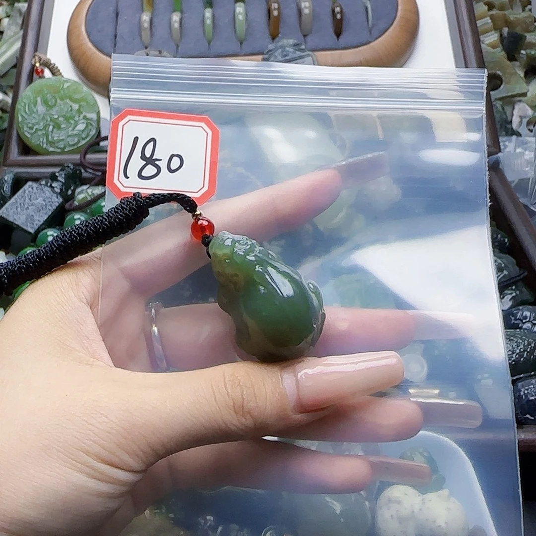 明***好和田玉未镶嵌珠宝半成品