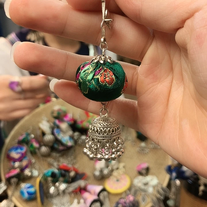 花岗石铁合金耳环