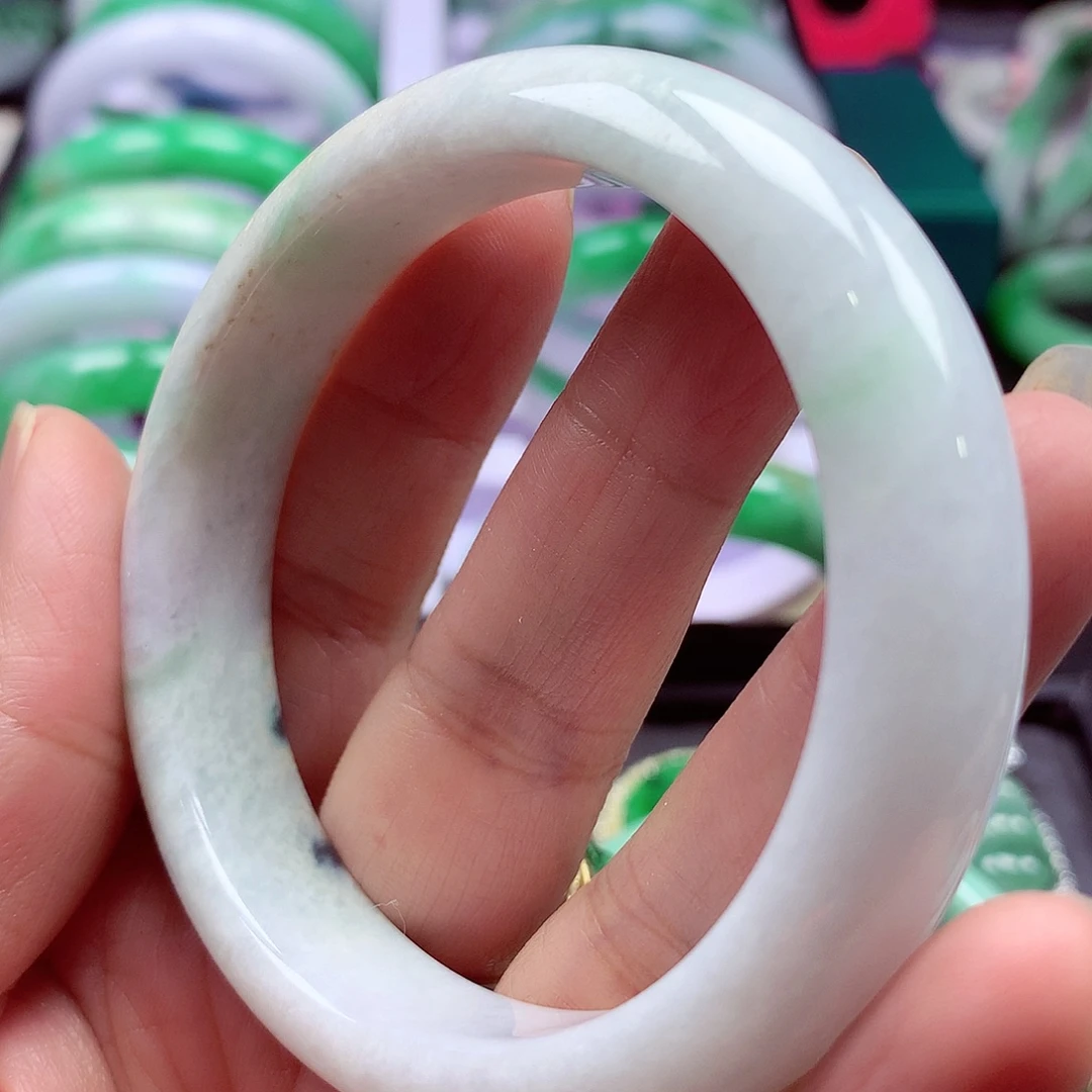 翡翠未镶嵌手镯翡翠