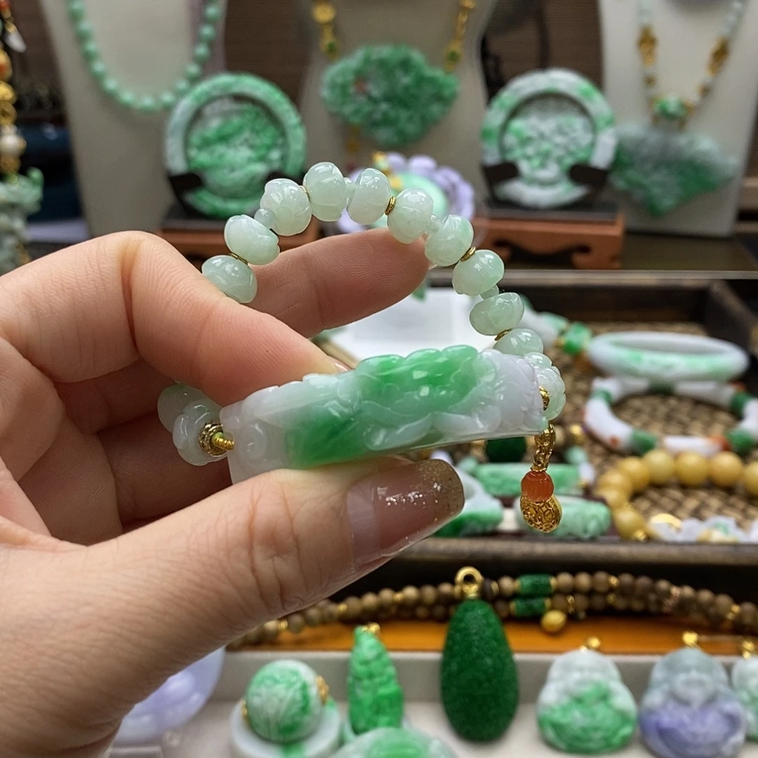翡翠未镶嵌颈饰天然