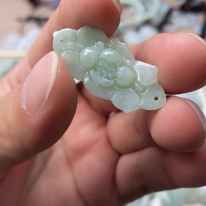 翡翠未镶嵌挂件翡翠