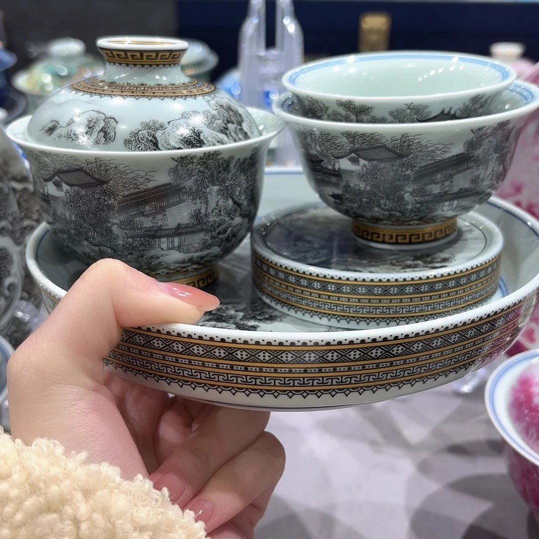 瓷片景德镇瓷器精品陈列