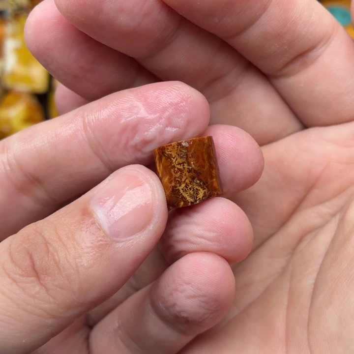 大***子定制琥珀未镶嵌蜜蜡