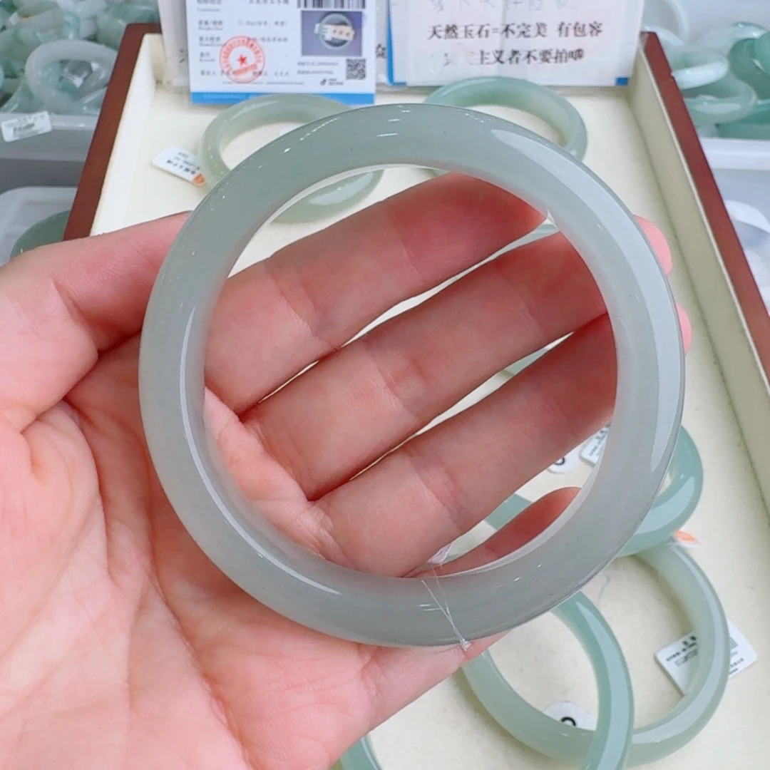 东陵石未镶嵌手镯18