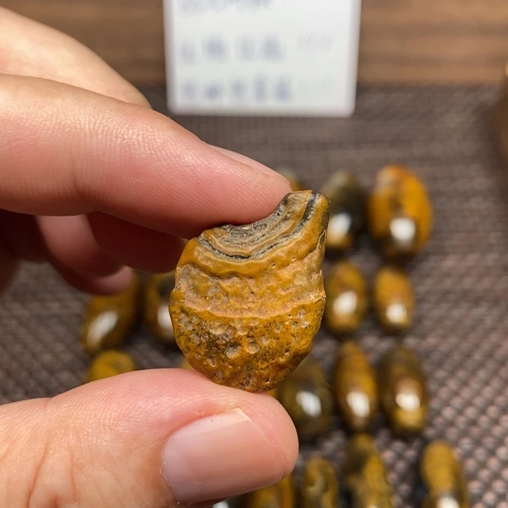 三***生玛瑙/玉髓颈饰未镶嵌