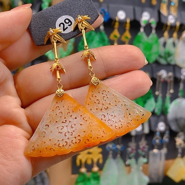 城***王翡翠未镶嵌耳饰翡翠