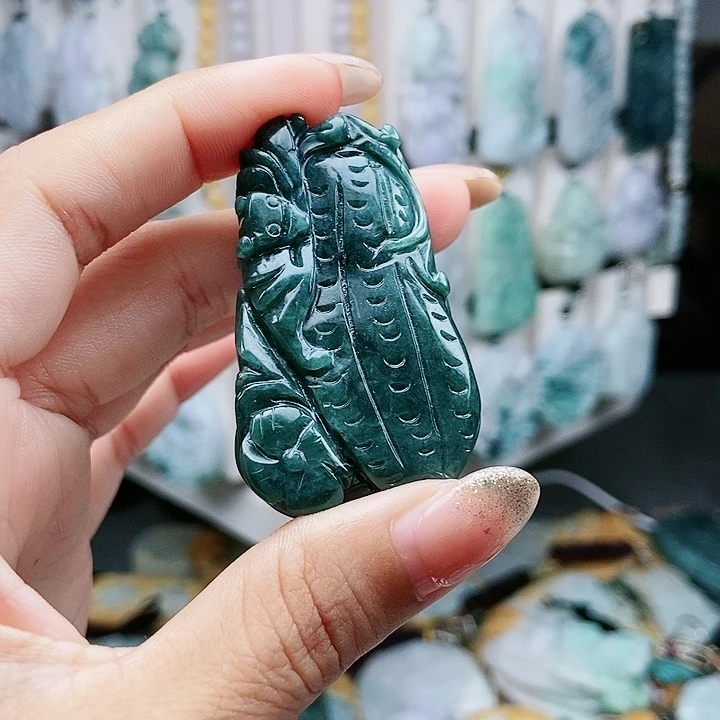 翡翠未镶嵌颈饰翡翠